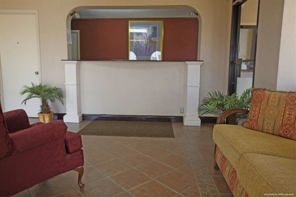 Americas Best Value Inn V1305 (Evergreen)